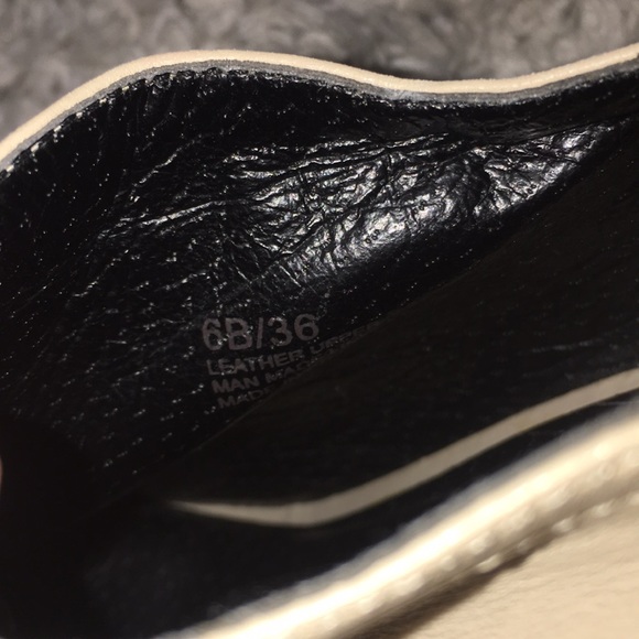 Trouve Nordstrom cream & black heels - Picture 6 of 8